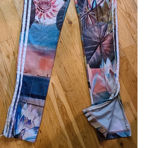 Adidas Originals  FARM  Curso D’Agua Superstar Track Pant Size XS Dusty Pink - Picture 12 of 16